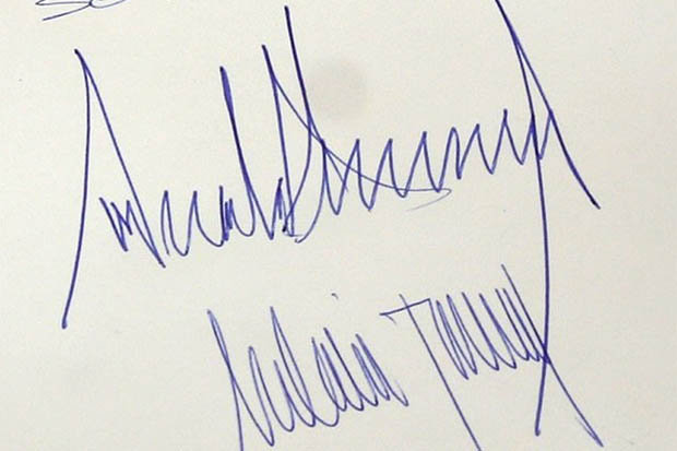 Melania-Trump-handwriting-956278